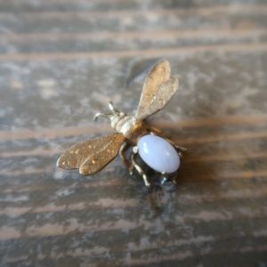 VINTAGE RARE 18k MOONSTONE Bumble BEE Brooch